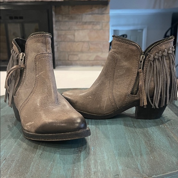 Circle G Shoes - Circle G Fringe Ankle Booties | Gray Leather | Western Boho | Size 6